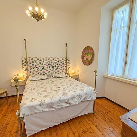 San Giusto I Villen-Ferienwohnung Менаджо Экстерьер фото